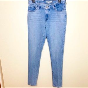 Levi’s 711 Skinny Jeans Light Wash 31 High Waisted